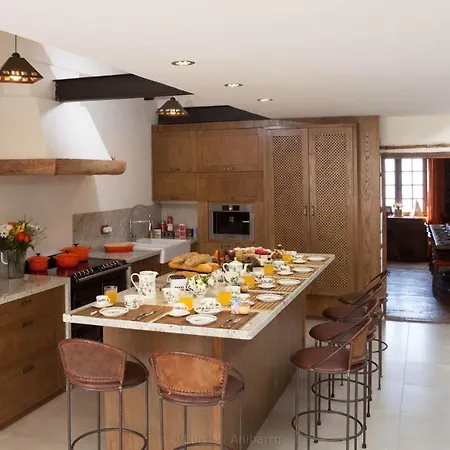 Historic Canarian House, Private Heated Infinity Pool, Bbq, Wifi + Panoramic Ocean Views Villa *