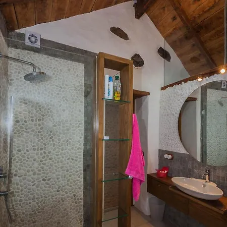 Historic Canarian House, Private Heated Infinity Pool, Bbq, Wifi + Panoramic Ocean Views Villa Arona (Tenerife)